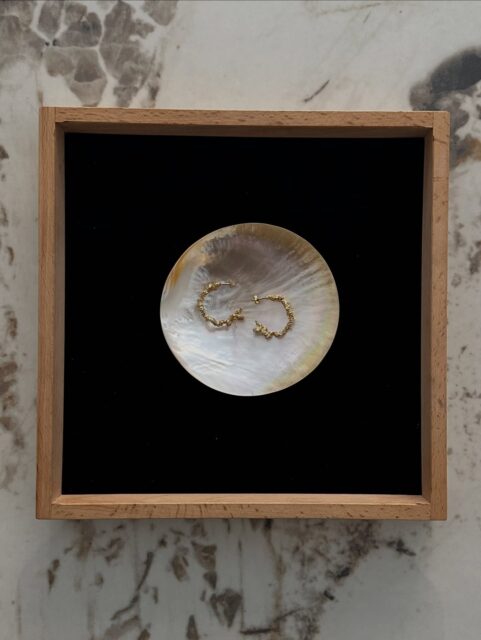 Antennae Hoops in gold plated silver 🤍